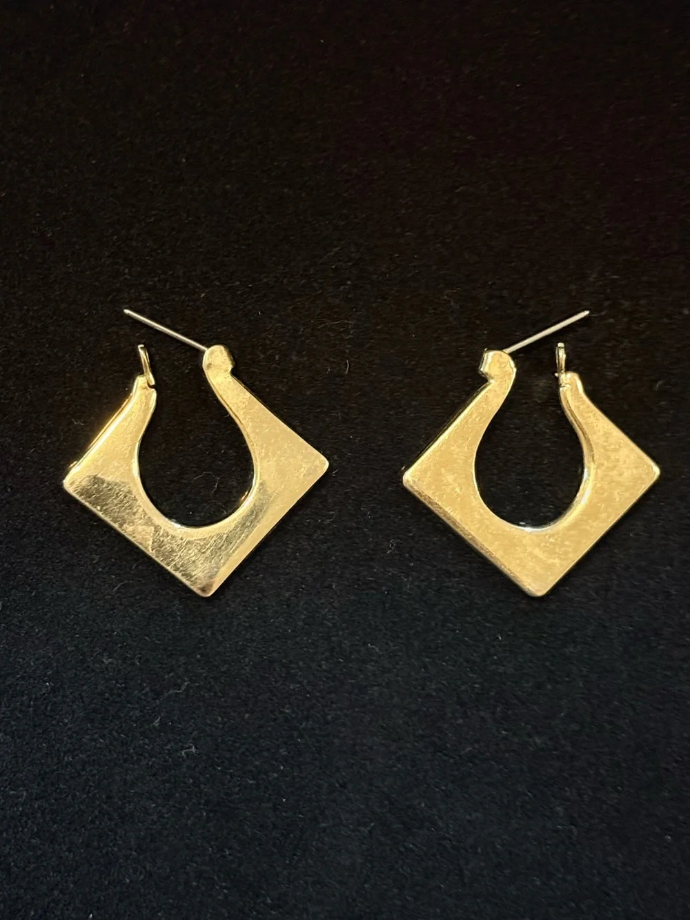 Gold Geometric Square Hoop Earrings - Classic Women's Jewelry